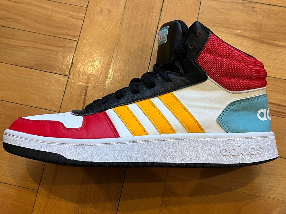 Кроссовки adidas