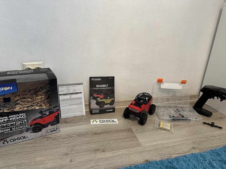 Machetă Off-road Crawler Axial SCX24 modificat