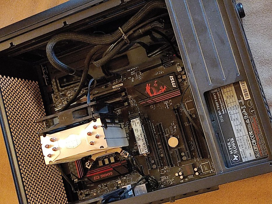 Desktop carcasa Seasonic