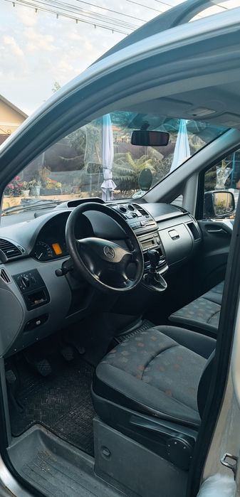 Vând Mercedes-Benz Vito 111 CDI, 8+1, extra lung