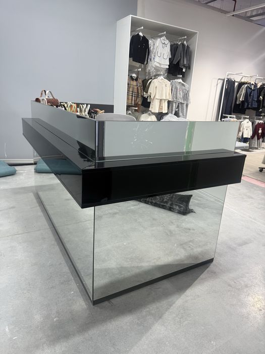 Продаётся кассовая стойка в идеальном состоянии!