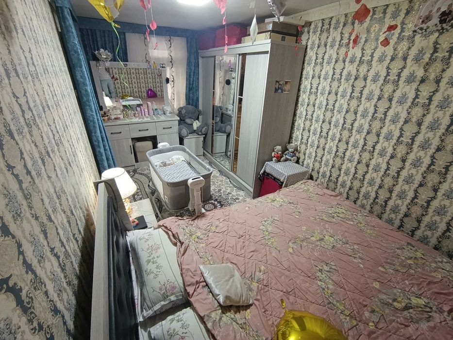 Uy sotladi xolati yaxshi kirb 69000$ kelishiladgan joyi bor