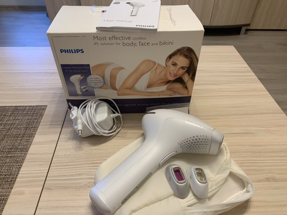 Фотоепилатор Philips Lumea SC-2008