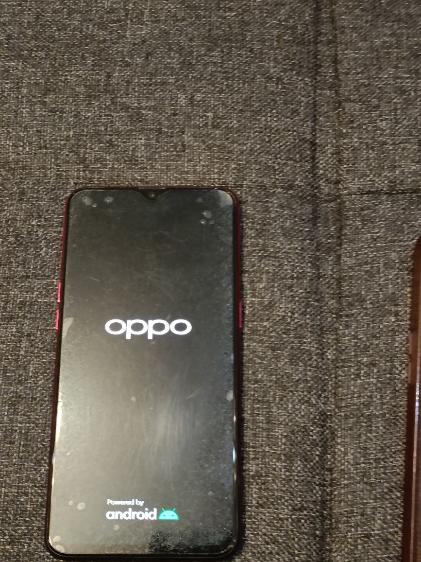 Продается телефон OPPO RX 17 Red