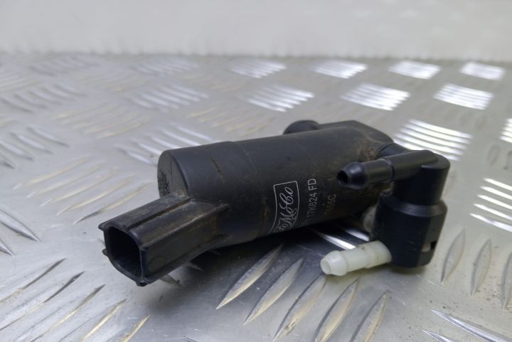 Pompa apa parbriz 1S71-17K624-FD Ford C-Max prima generatie