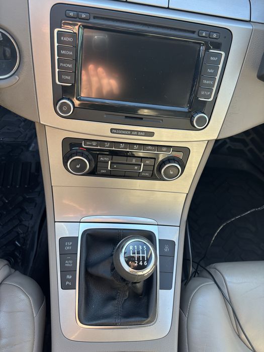 ⸻  Volkswagen Passat B6 R-Line – 2.0 TDI, 170 CP – 2010
