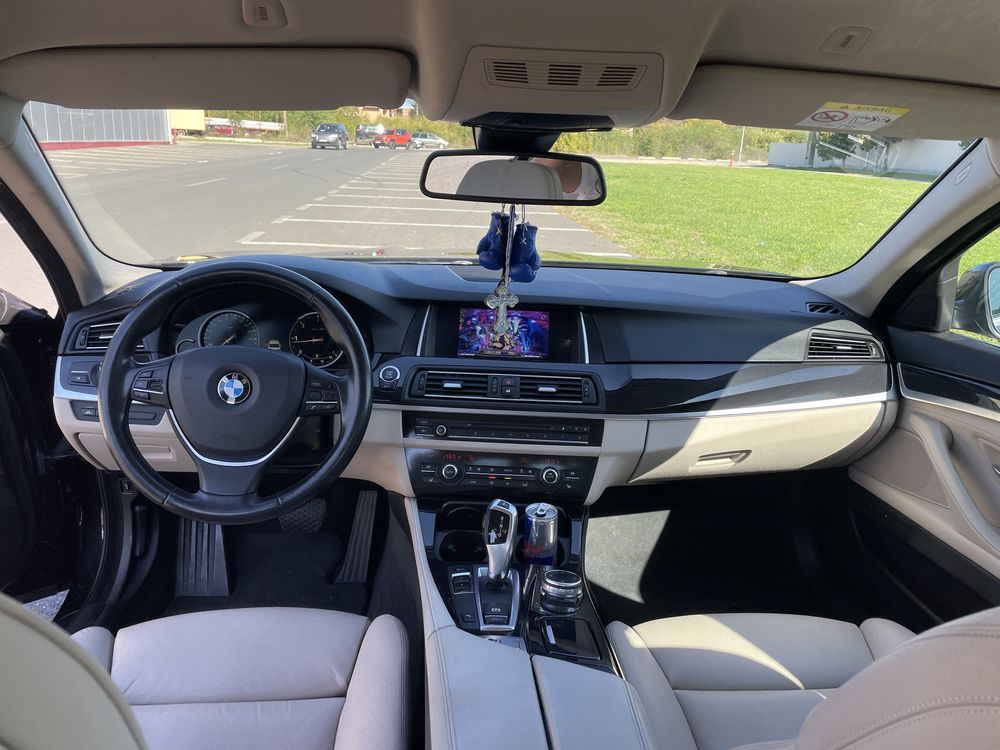 BMW520 Luxuri line