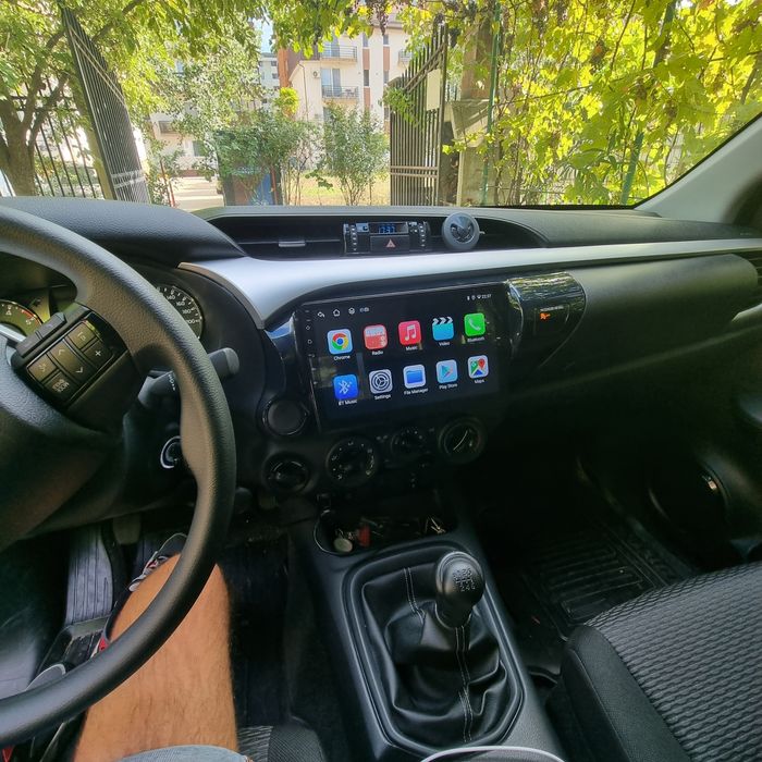 Navigatie android Toyota Hilux Waze YouTube Carplay