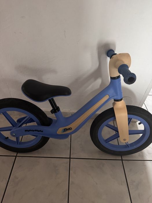 Bicicleta echilibru