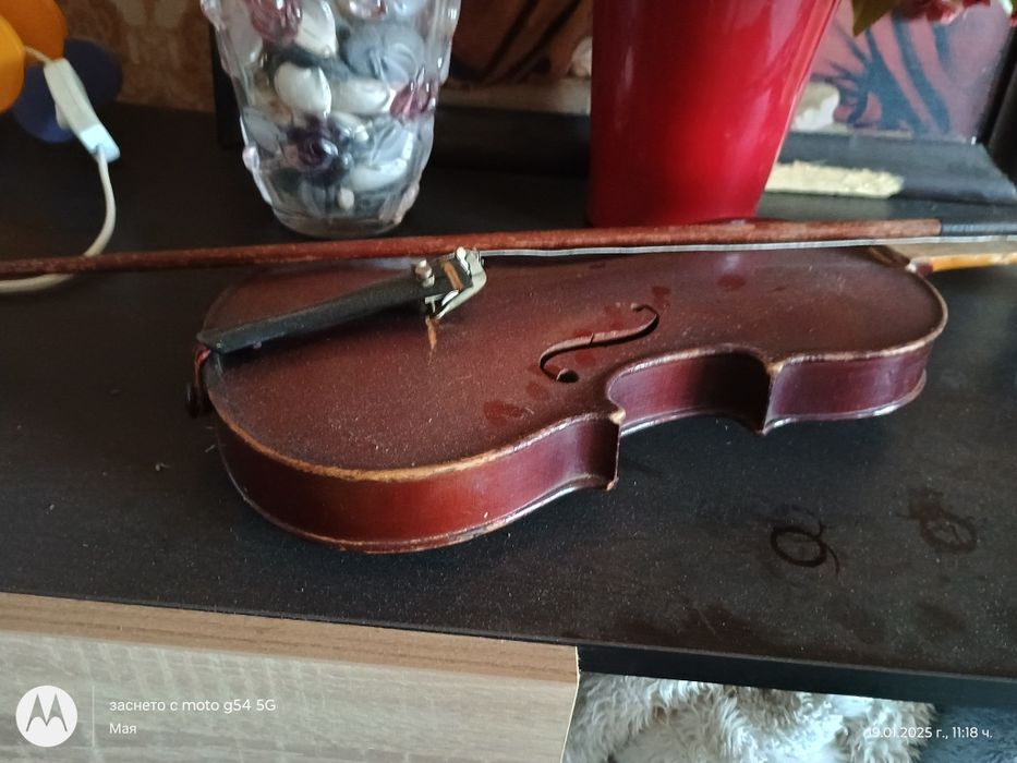 Много стара цигулка