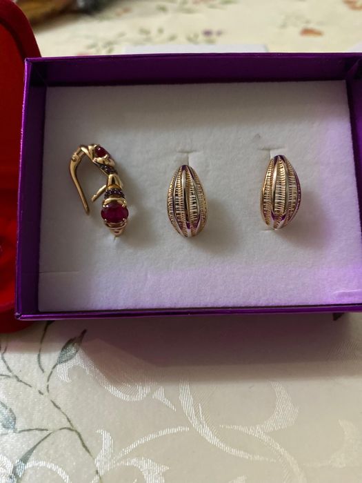 продам золотые изделие