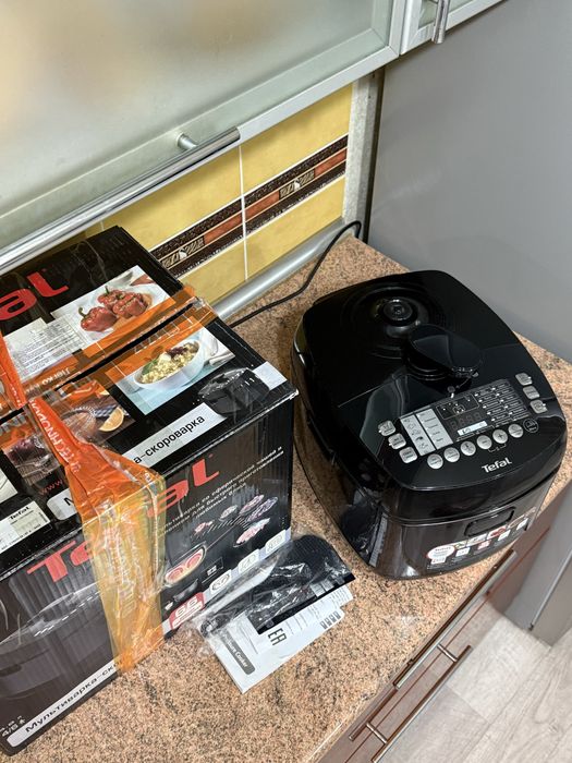 Мультиварка/скороварка tefal