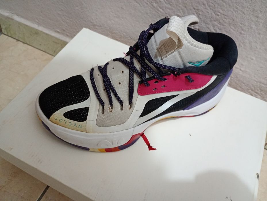 Jordan Zoom Separate