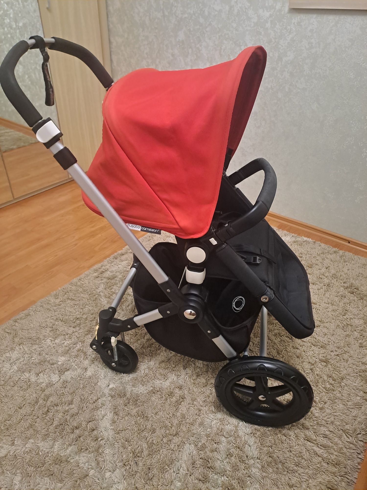 Продам фирменную коляску bugaboo cameleon