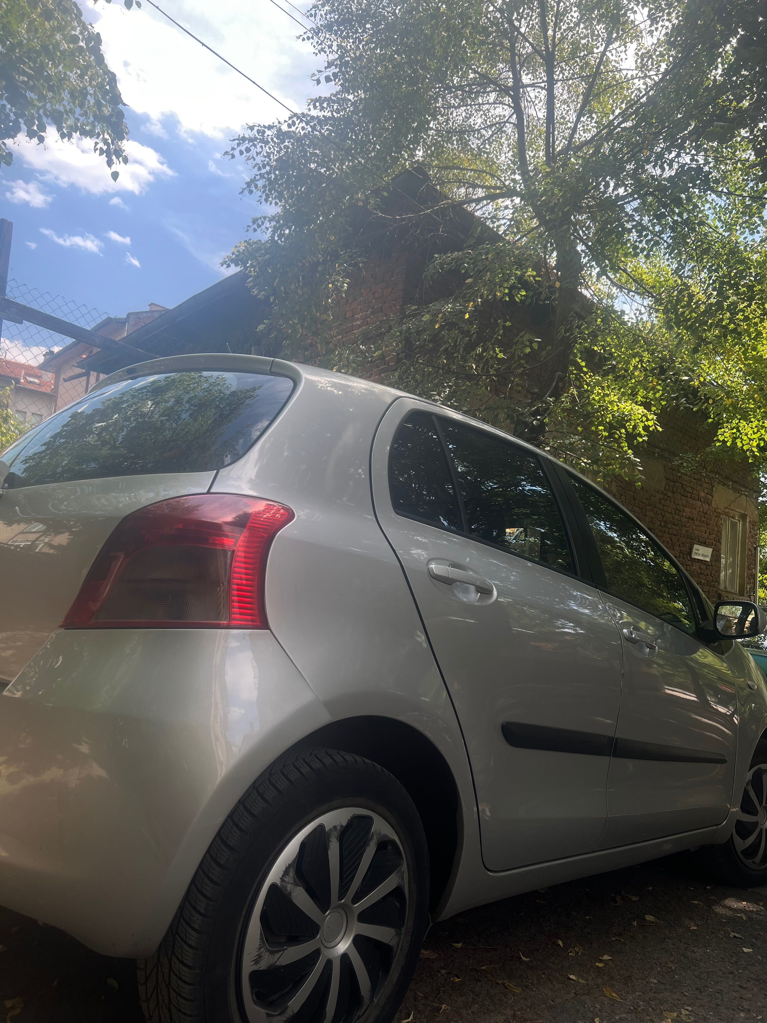 Toyota Yaris 2003 автоматик 1.3 vvti