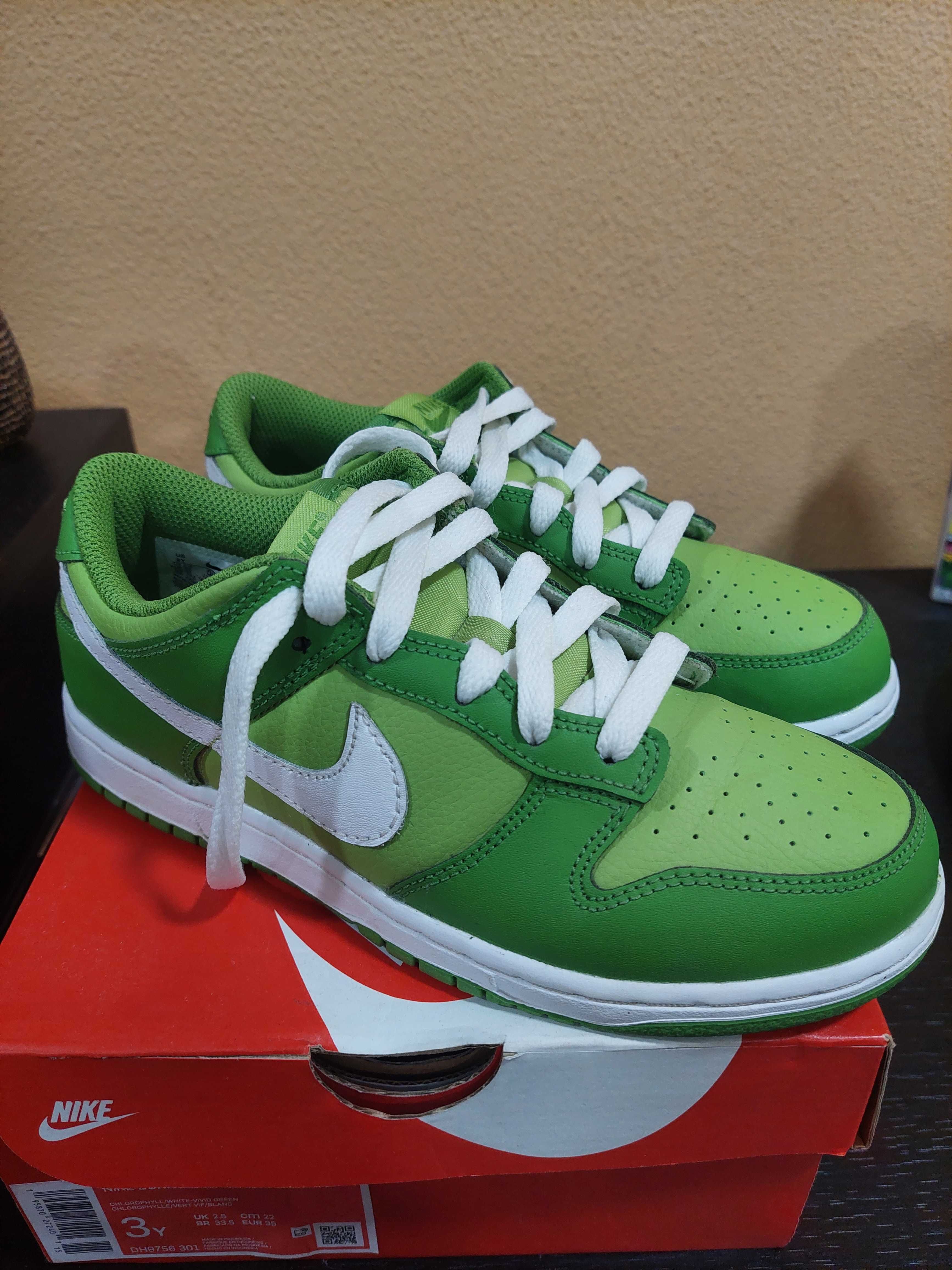 Nike Dunk Low Chlorophyll