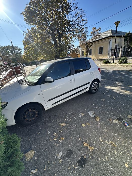 Vand skoda fabia din 2011 monte carlo motor 1.6 TDI de 90 cai- euro 5