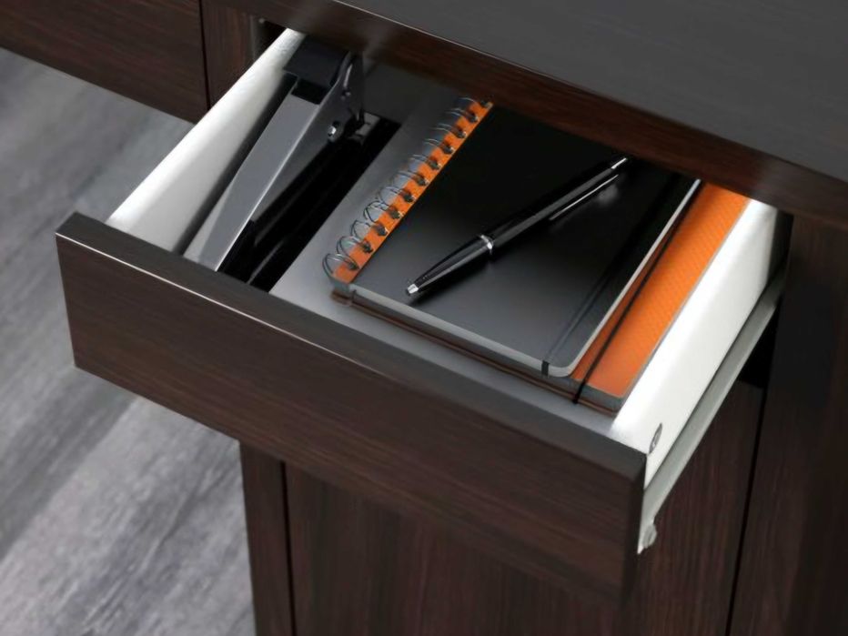 Бюро IKEA черно за дома или ученика