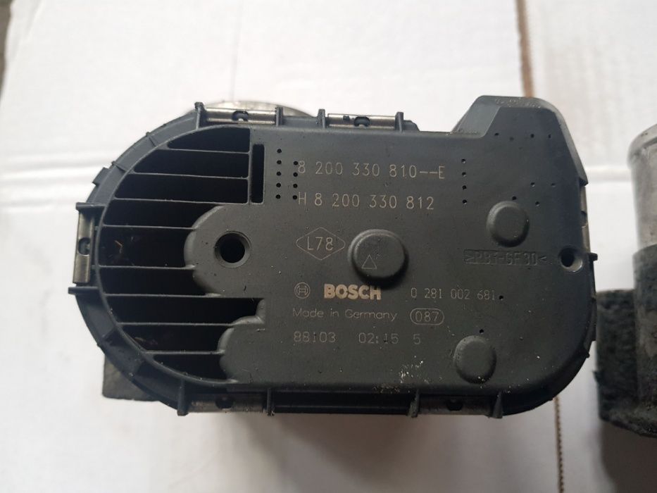 Clapeta acceleratie Renault Laguna 3 , Trafic 2.0 DCI 8200330810