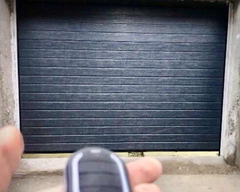Секционные (гаражные) ворота, распашная автоматика, Ролставни,Шлагбаум