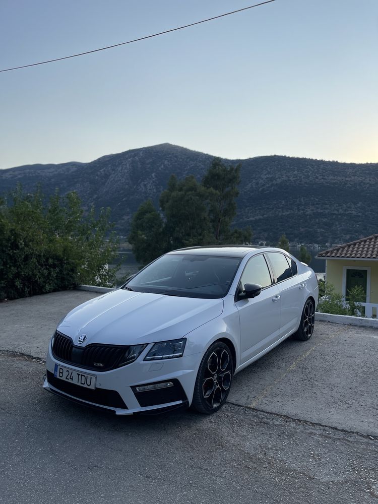 Skoda Octavia VRS 2019 DSG 184CP // Pachet Milotec // Trapă