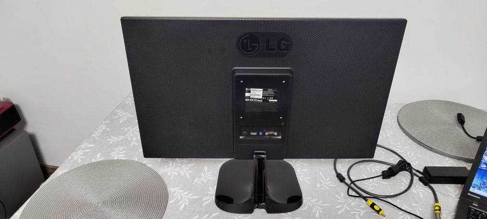 Monitor 27 inch Full HD LED IPS LG 27MP55HQ-P Pentru Calculator Laptop