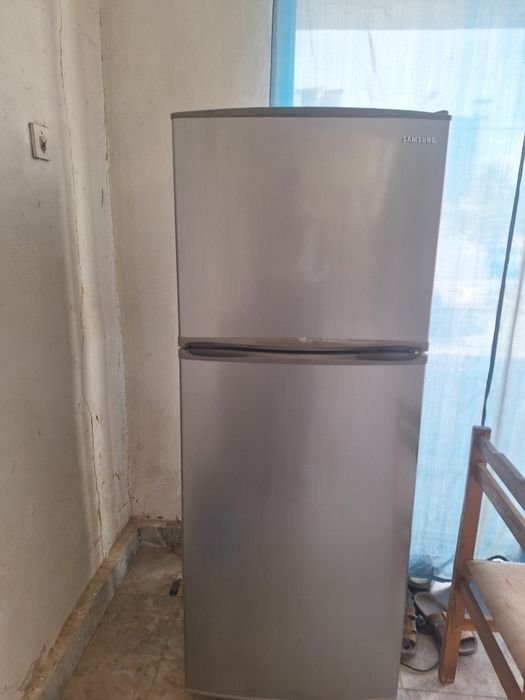 Холодильник Samsung