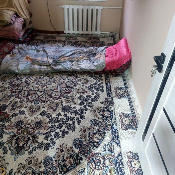 Продаётся квартира 23 квартил

Чиланзар 23 квартал 
Ориентир:  Дилором