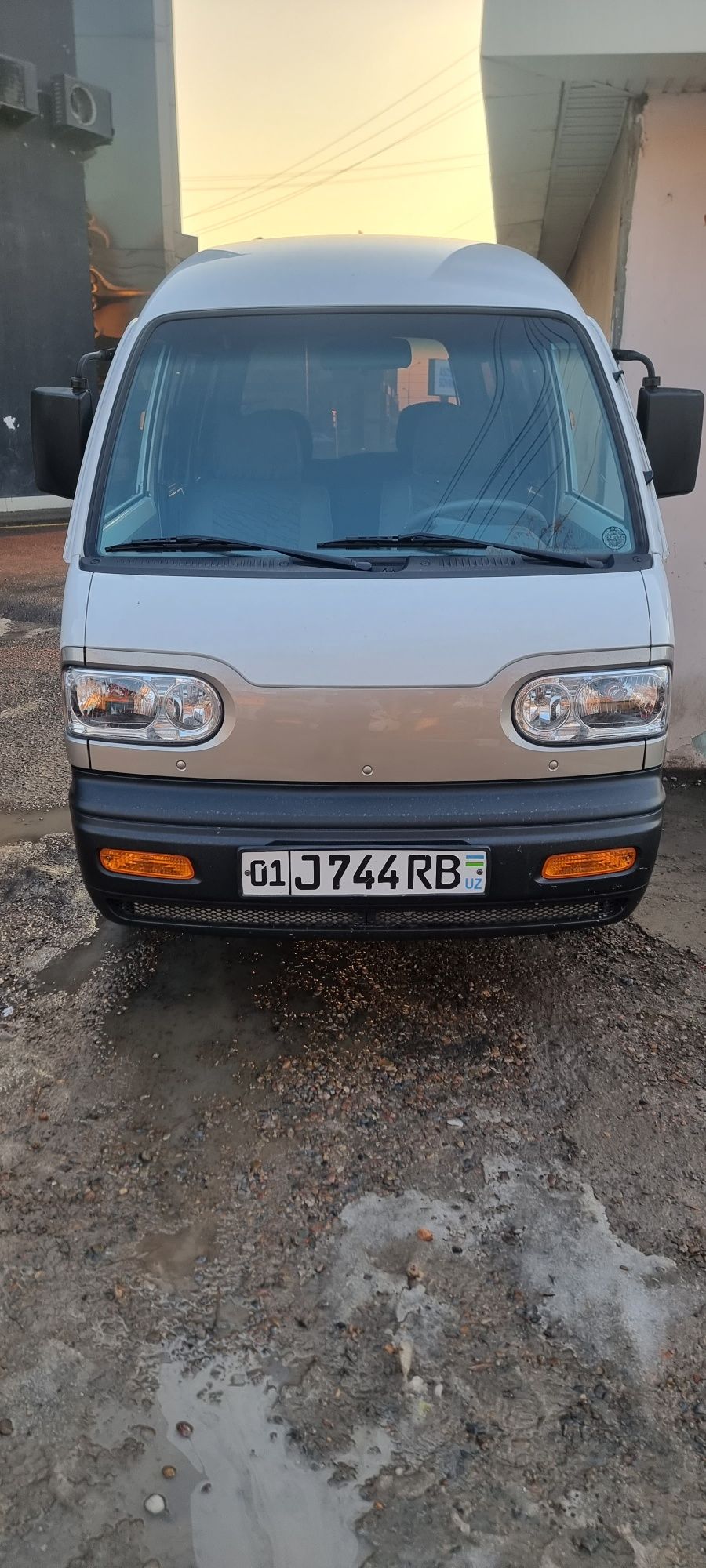 Damas srochniy sotiladi
