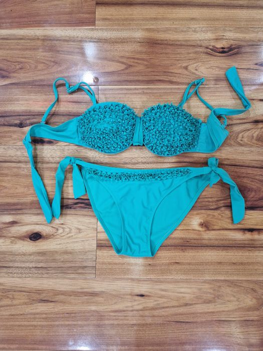 Costum de baie cu push up la doar 35 lei