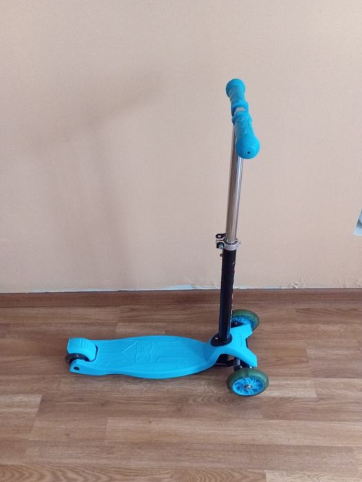 Продам детский самокат