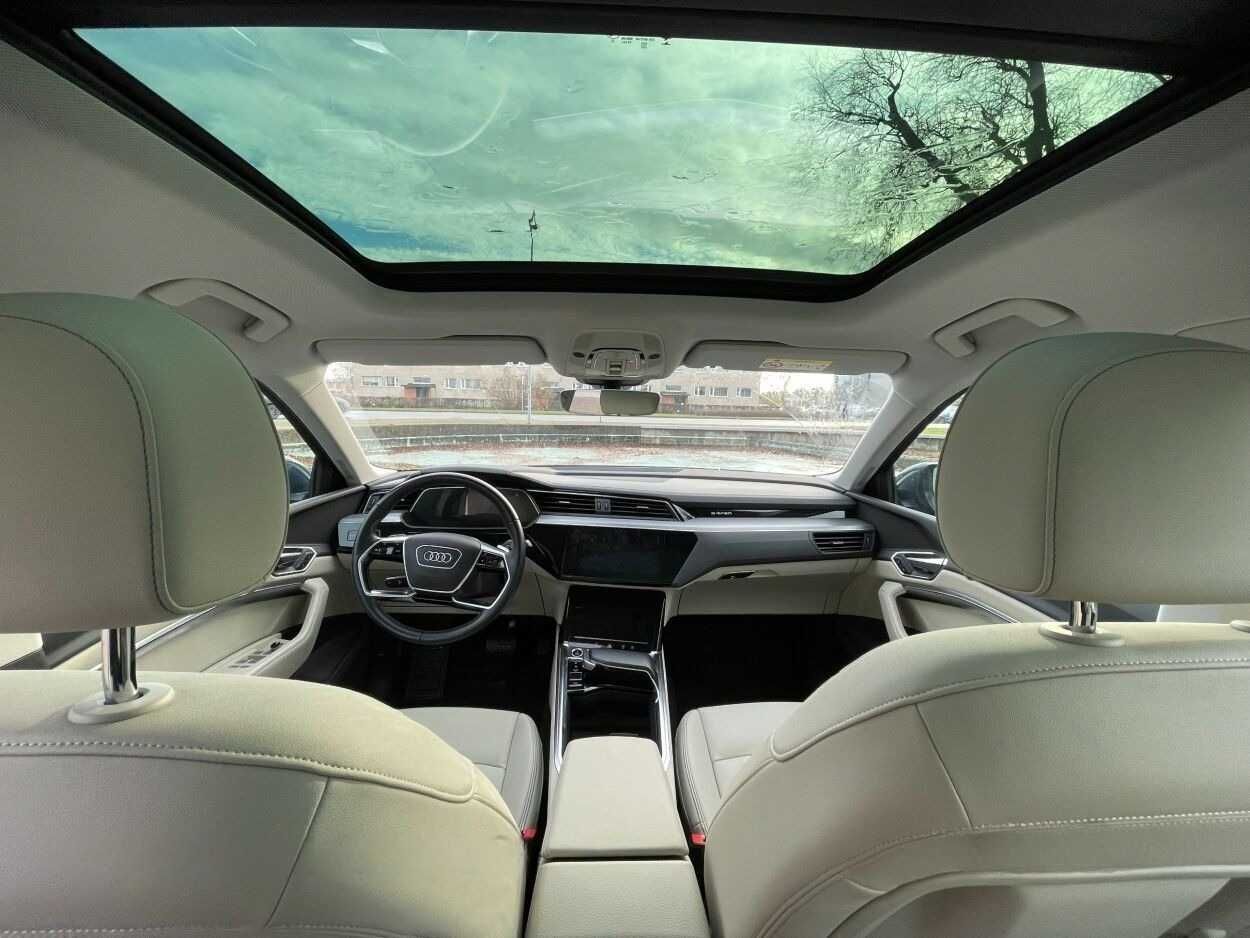 Audi e-tron Sportback 55 S-line Quattro 300кВ