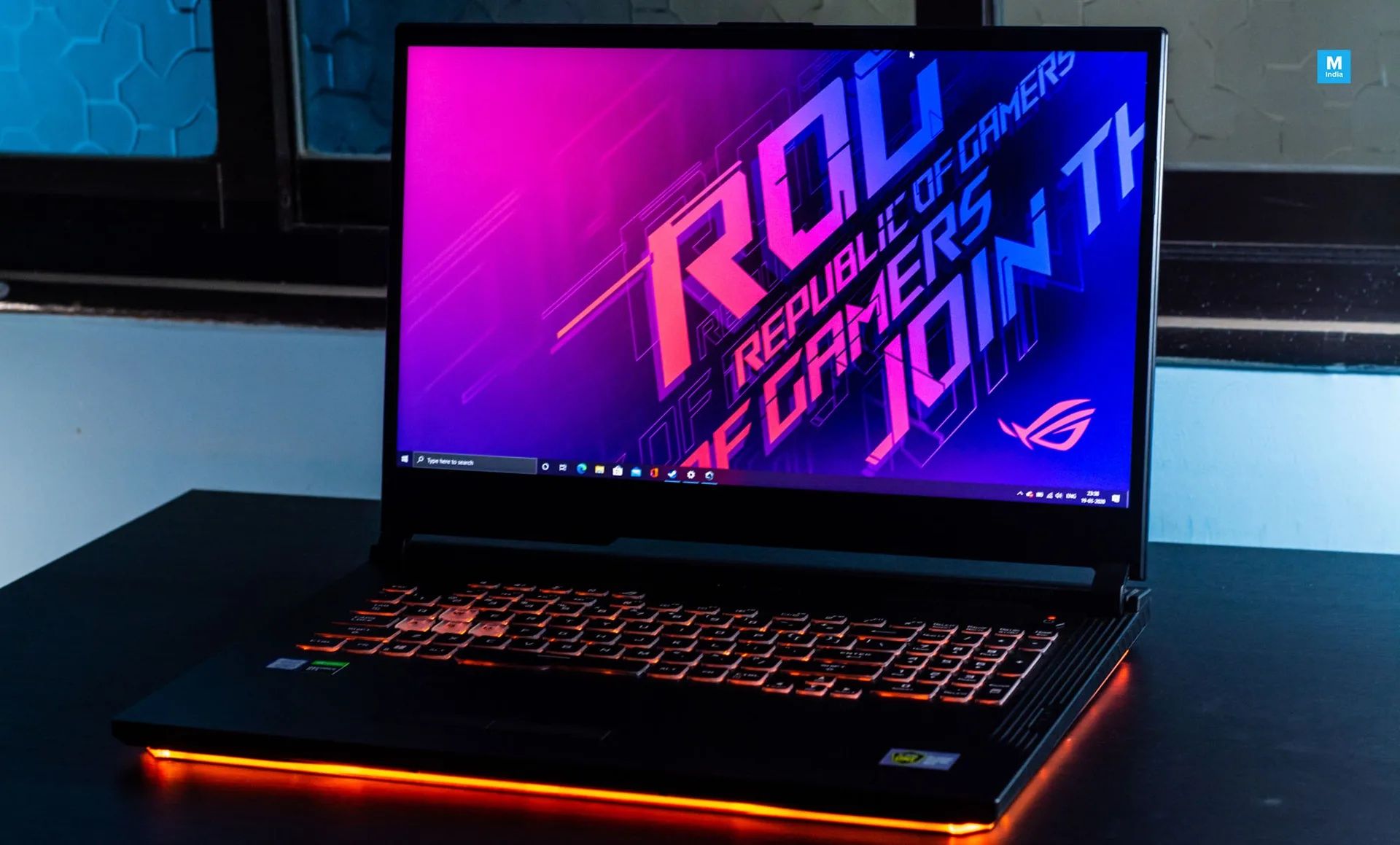 ПЕРФЕКТЕН лаптоп Asus rog strix 17