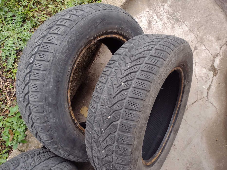 Зимни гуми    185 / 65 R 15