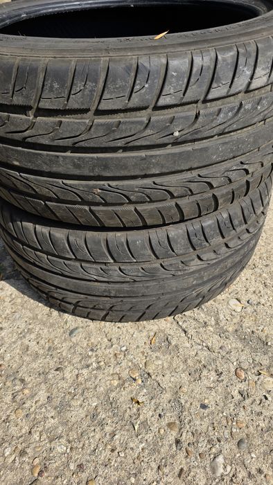 Vind Anvelope in Doua marimi