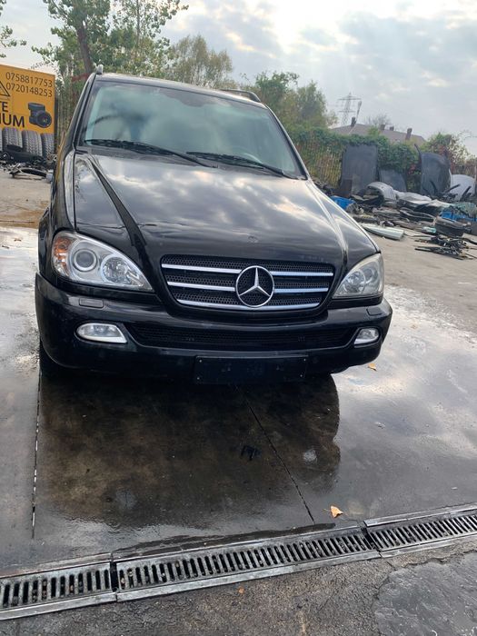 Dezmembrez mercedes ML 2.7 d w163 FACELIFT/bara fata ml/far ml w163/