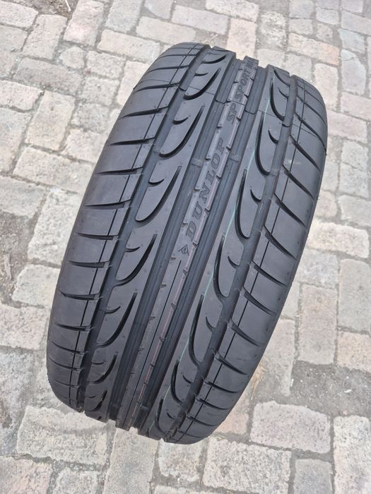 O bucată 265/35 R22 vară - una Continental Pirelli Goodyear Dunlop