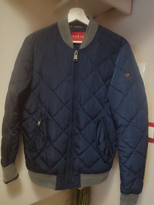 GUESS Яке с G-лого