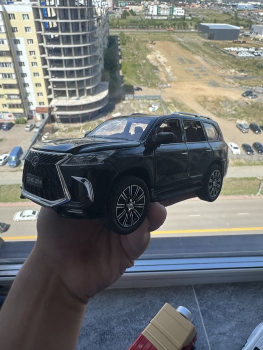 Продаю модельные машины в хорошем состоянии