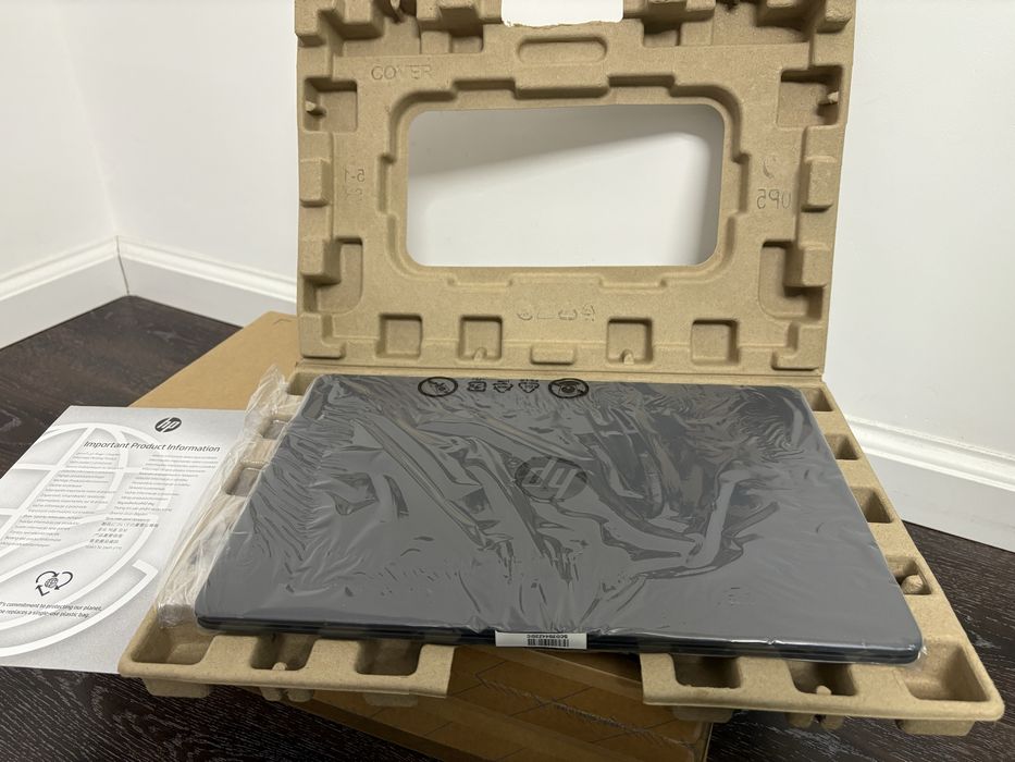 Laptop HP 15s ecran 15’6 AMD 3020e 4GB DDR4 128GB SSD NOU NEFOLOSIT