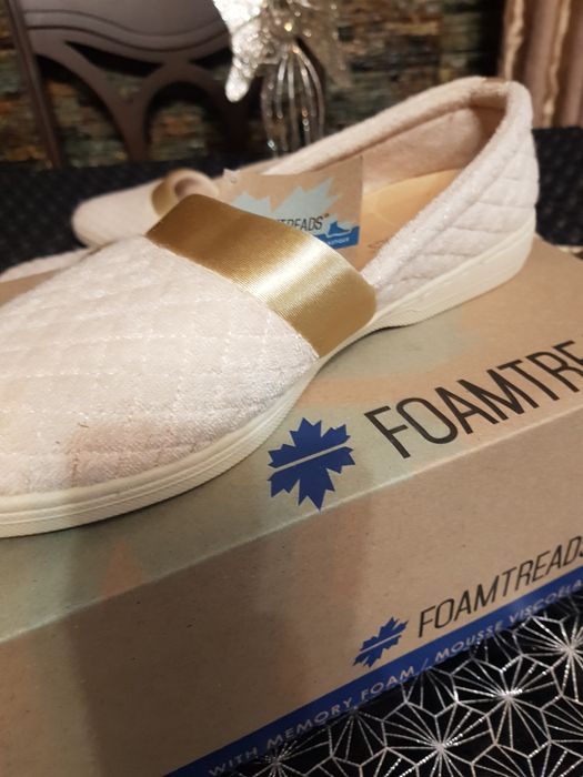 Skechers foam dama . Pantofi de condus