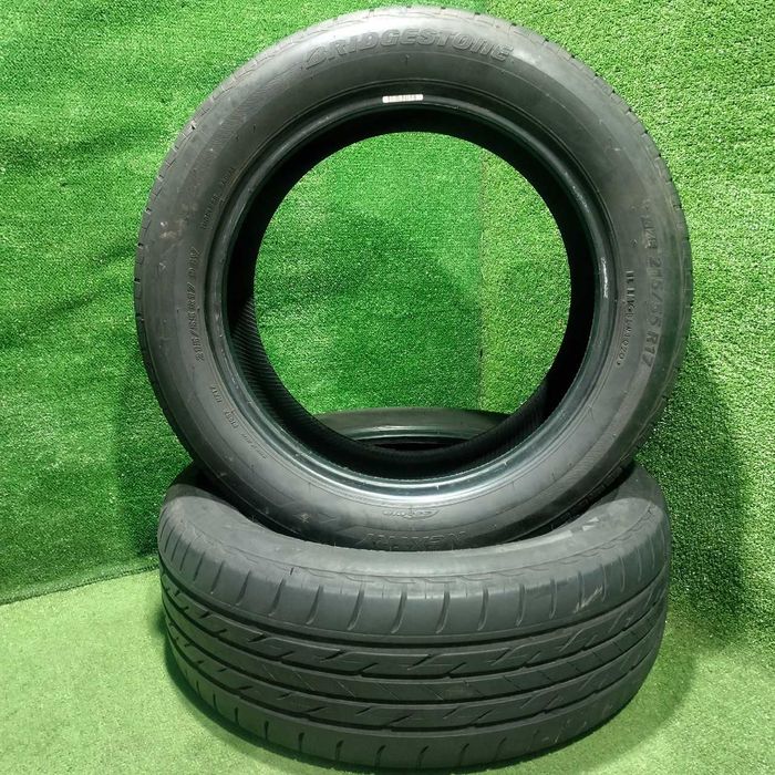 Продам Шины летний две штуки 215/55 R17 Bridgestone nextry