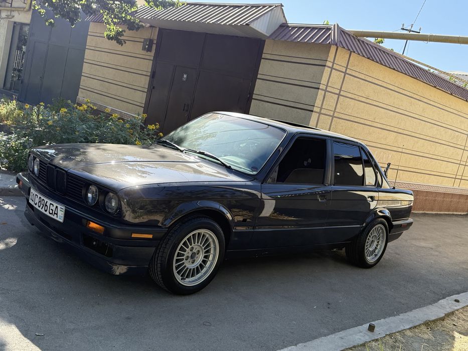 Продам bmw e30  рестайлинг