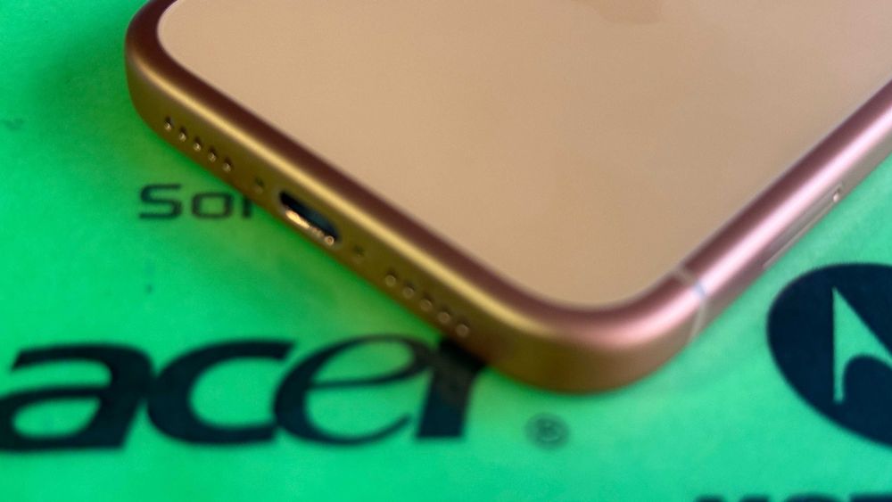 iPhone 17 Pro 256gb Cosmic Orange фабрично отключен