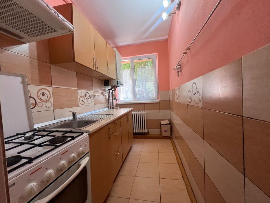 Vând apartament două camere centru