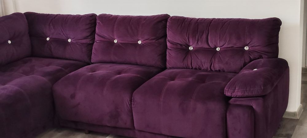 Colțar extensibil cu lada pentru depozitare