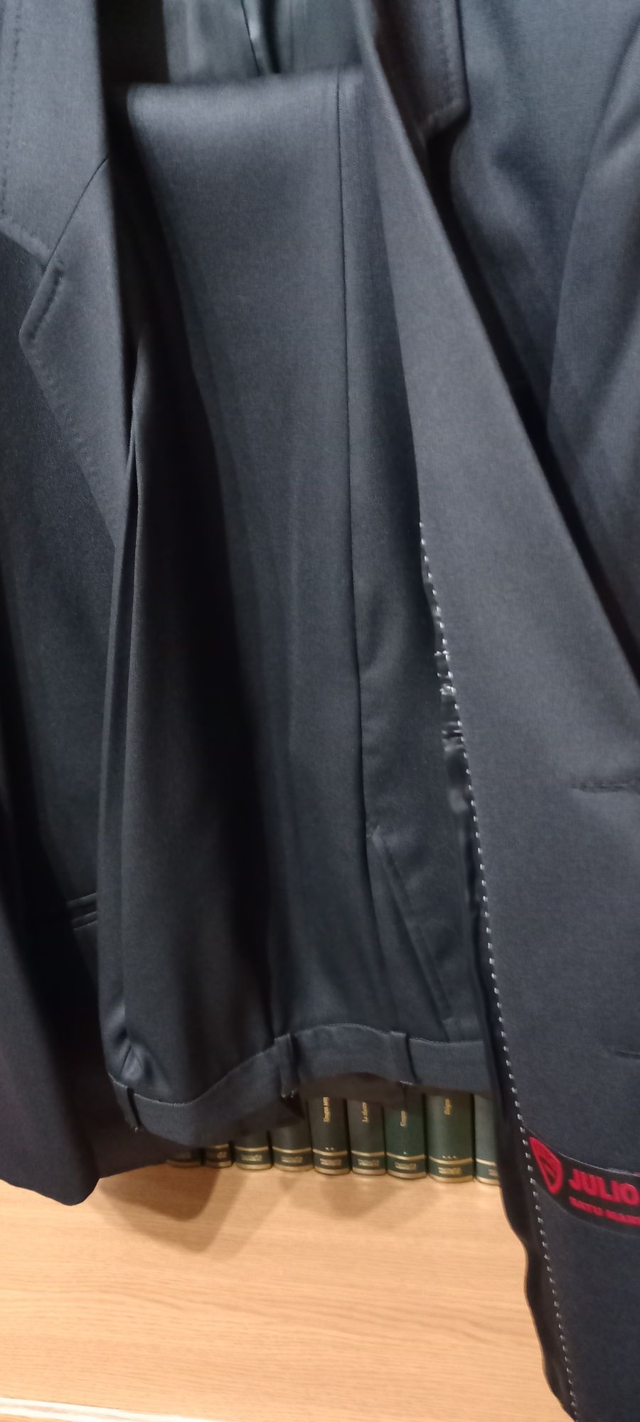 Costum bărbătesc - negru mărimea 44