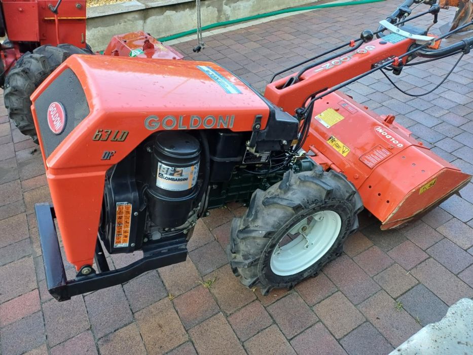 Motocultor Goldoni jolly 10 cai iar Barbieri 14 cai.