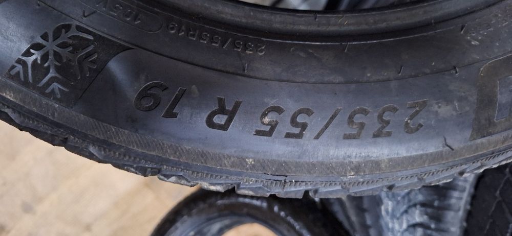 DOT2022! 235 55 19 Michelin alpin 5