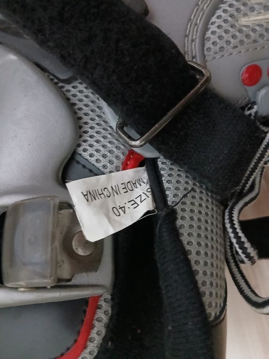 Patine mărime 40 in conditii foarte bune